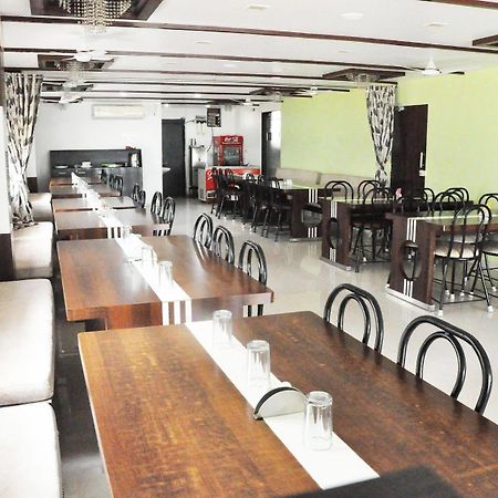 Hotel Sahara Aurangabad  Exteriör bild